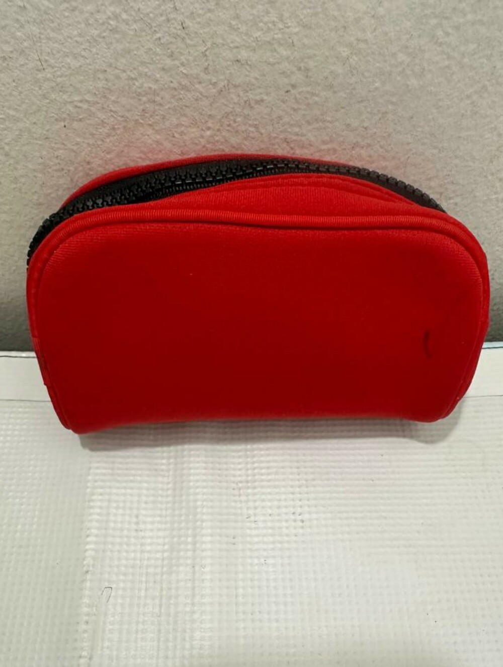 HUGO Vibrant Red Travel Toiletry Washbag Cosmetic Pouch